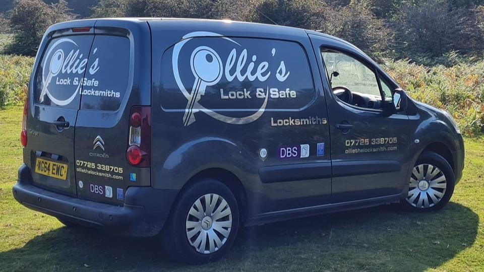 Cover photo of Ollie's Lock & Safe Locksmiths Cheltenham & Gloucester